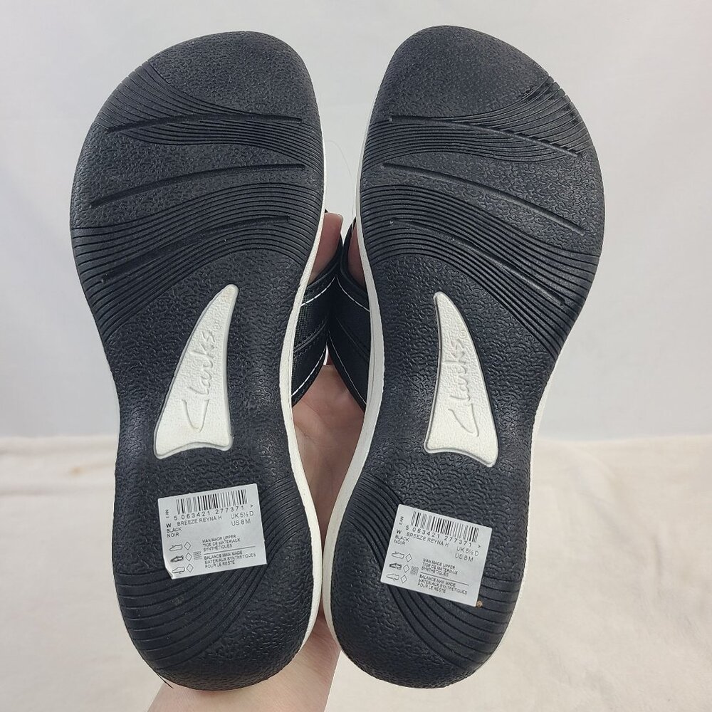 NEW Clarks Cloudsteppers Women's Black Cushioned Flip-Flops Sandals Size 8 - Picture 7 of 7